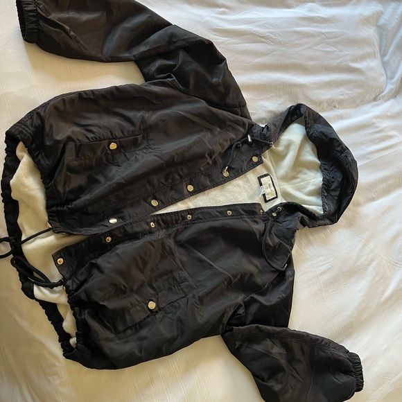 Forever 21 black bomber jacket - Picture 2 of 5